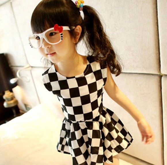 wholesale-5pcs-lot-2013-new-fashion-black-and-white-plaid-kids-girls-summer-dress-sz-3