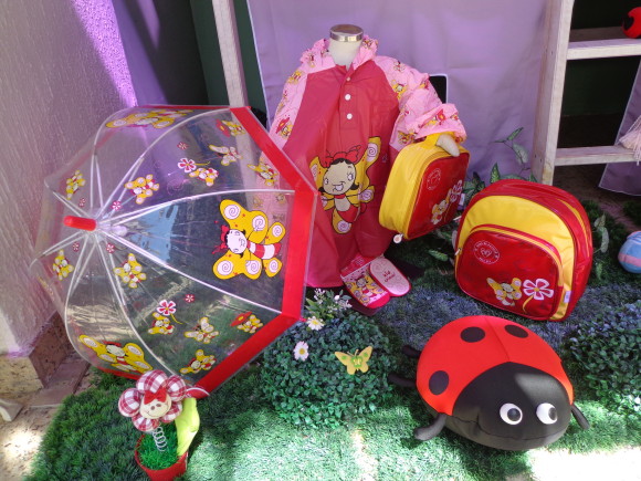 Kit-completo-kidsplash-bellfly-capa-de-chuva-um-quarto-de-sonho