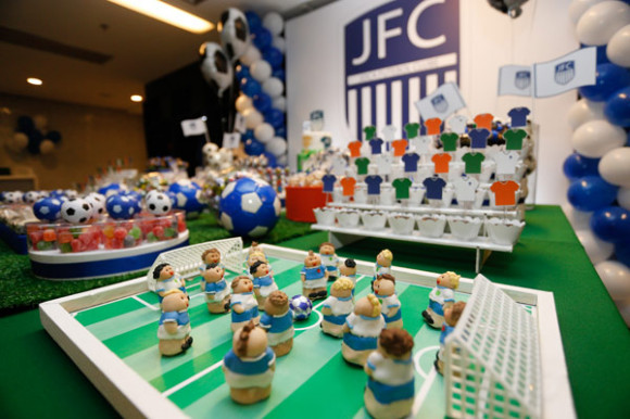 festinha-joca-futebol-club-azul-branco-04