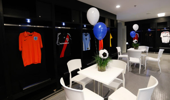 festinha-joca-futebol-club-azul-branco-09