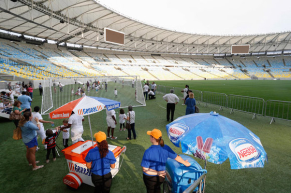 festinha-joca-futebol-club-azul-branco-11